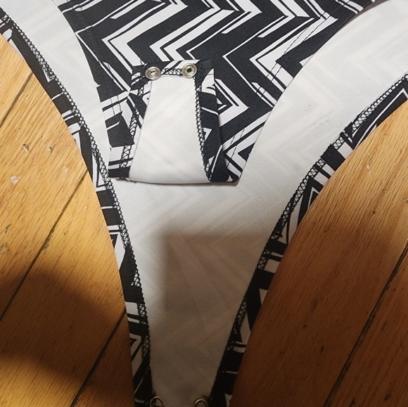 WOMEN'S Bodysuit Small Black and White - Picture 8 of 9